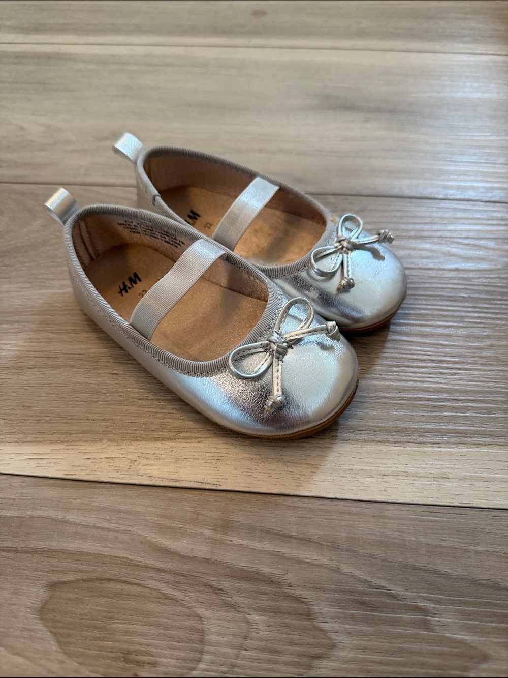 H&M Metallic Silver Girls Ballet Flats with Bow Strap
